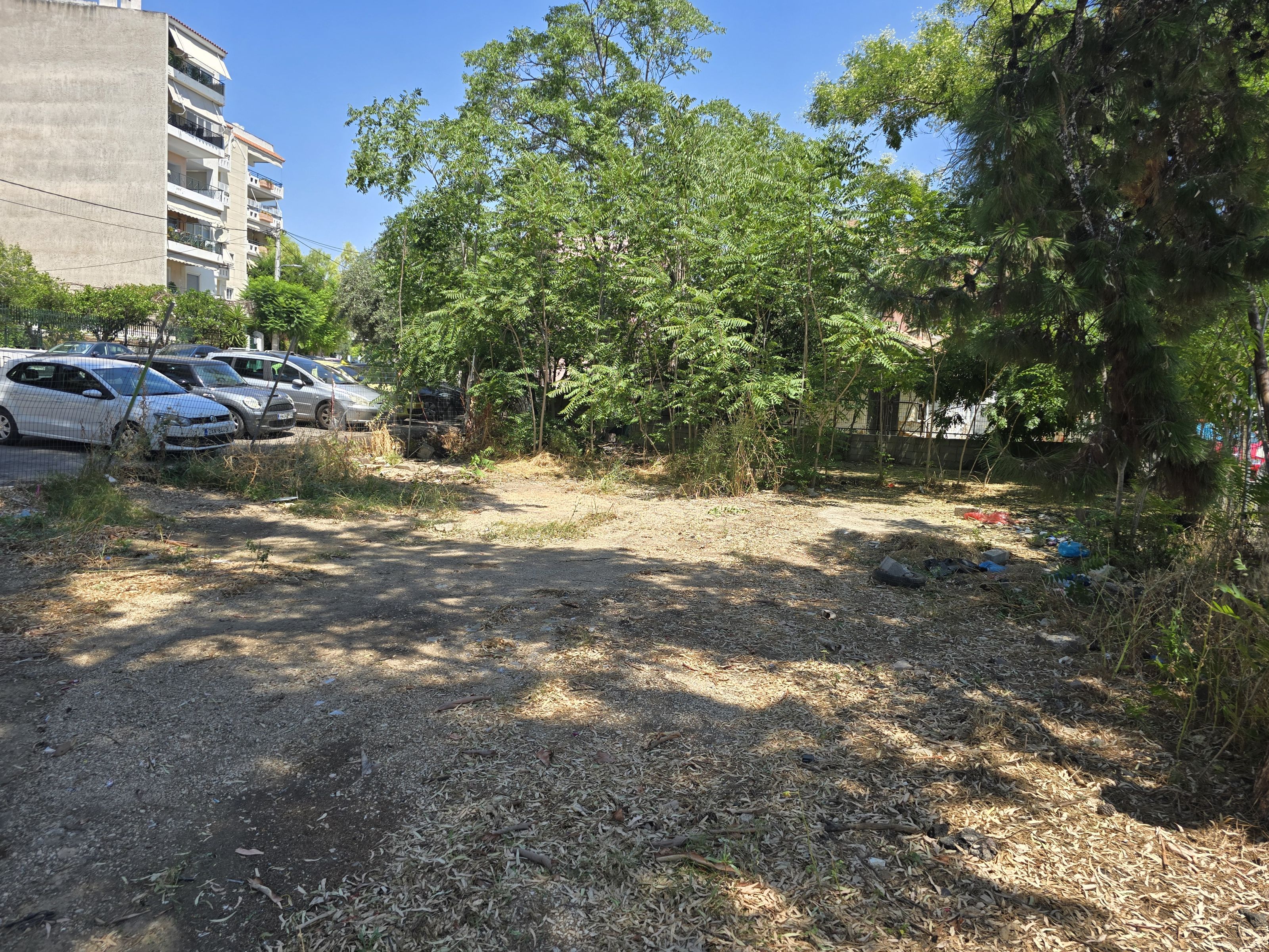 Καθαρισμός οικοπέδου Ζεφύρου μετά