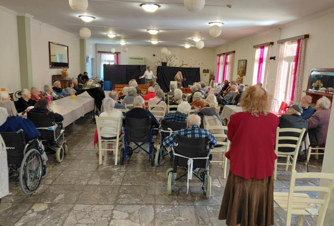 Θεατρική ομάδα ΚΑΠΗ Γηροκομείο Αθηνών (1)
